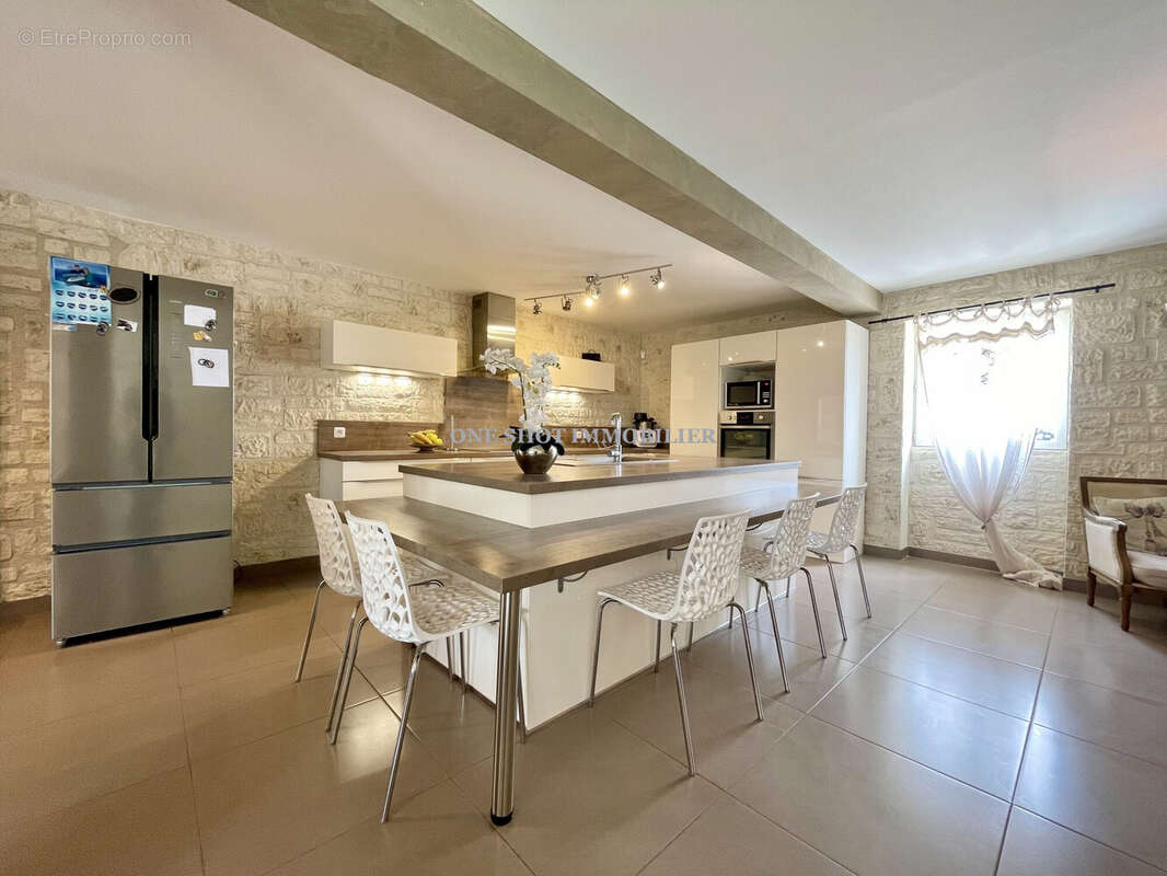 Maison à LA CHAPELLE-SAINT-MESMIN