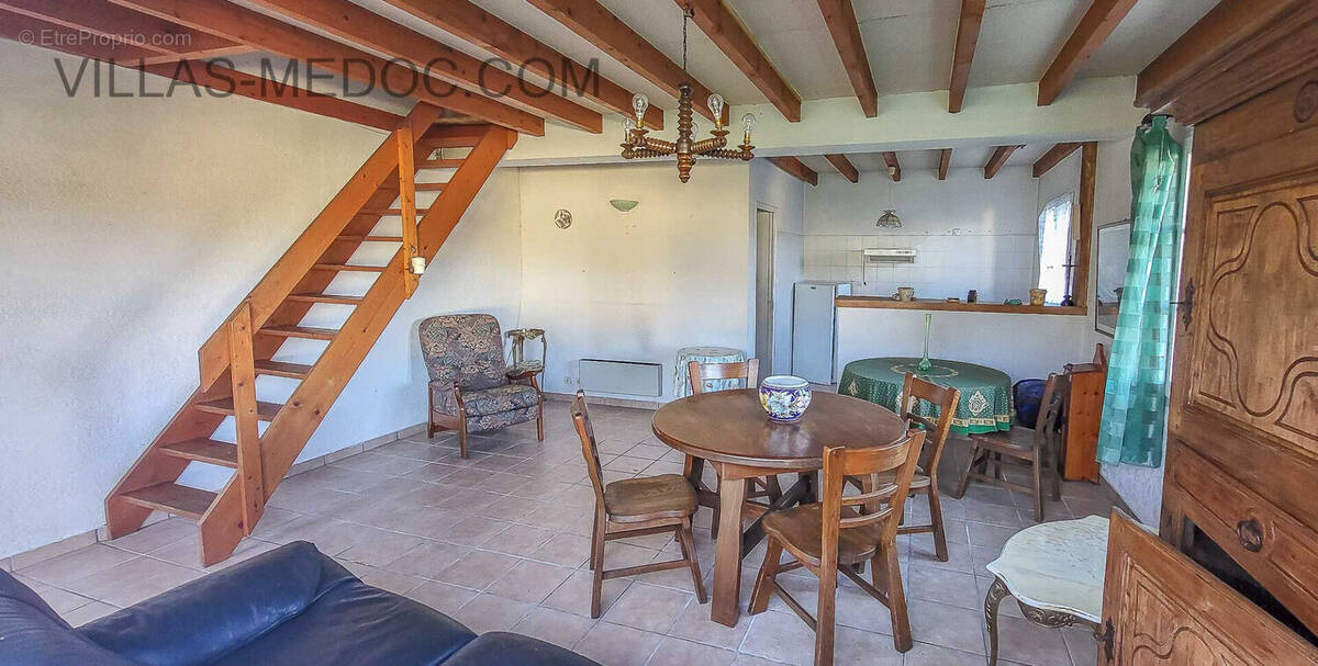 Appartement à VENDAYS-MONTALIVET