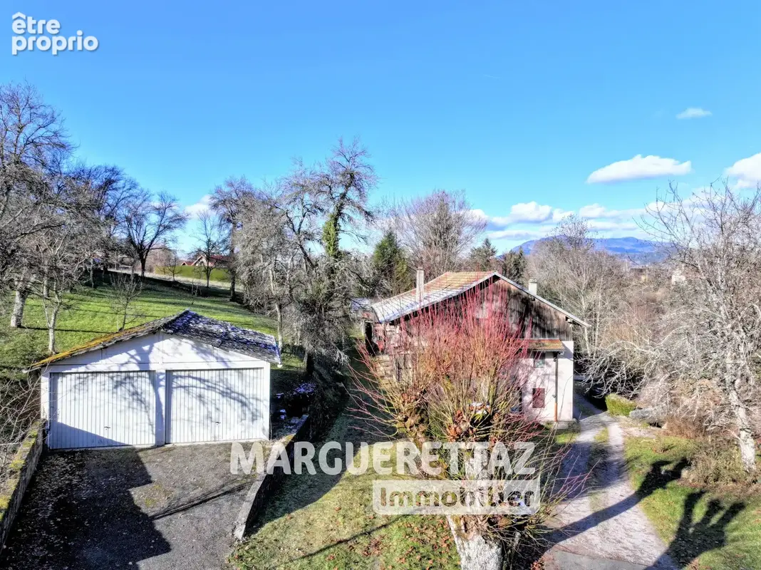 Ancienne bâtisse à rénover sur 4884m² de terrain (Zone N) - photo 2