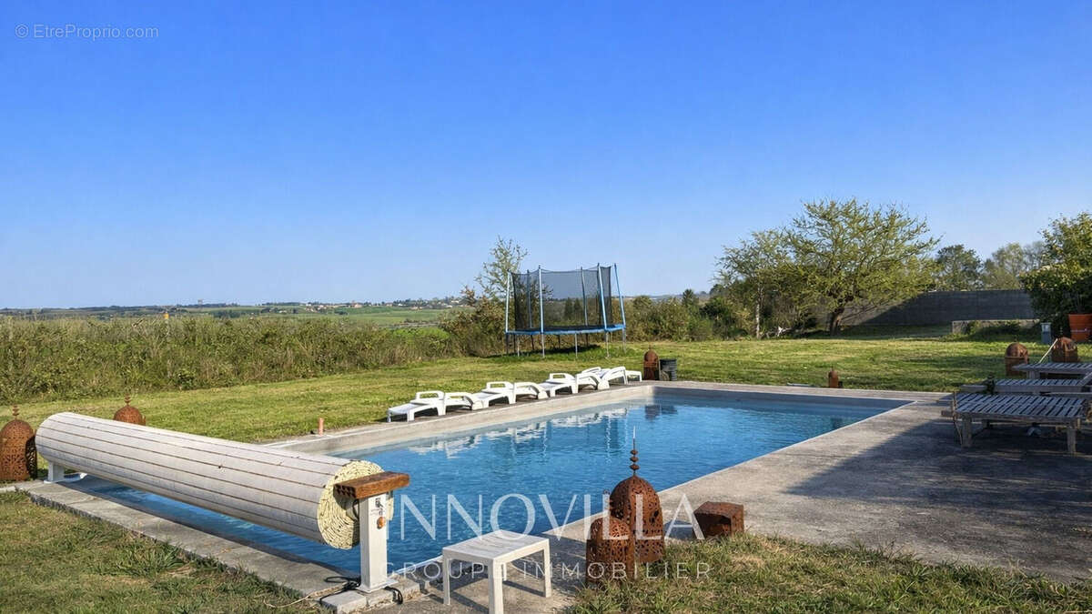 Maison à LAPEYROUSE-FOSSAT