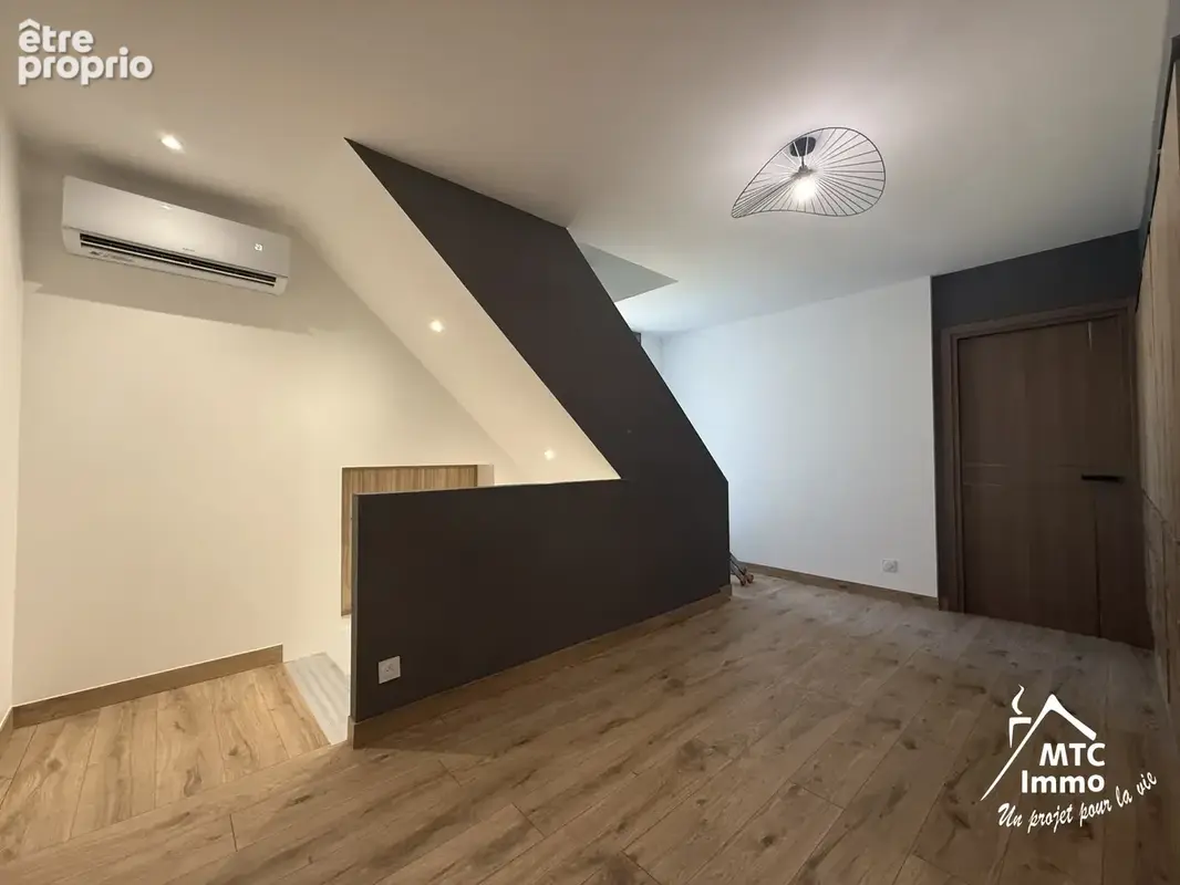 Triplex en pierre 182 m2 type maison de village haut standing 5 chambres piscine - photo 11