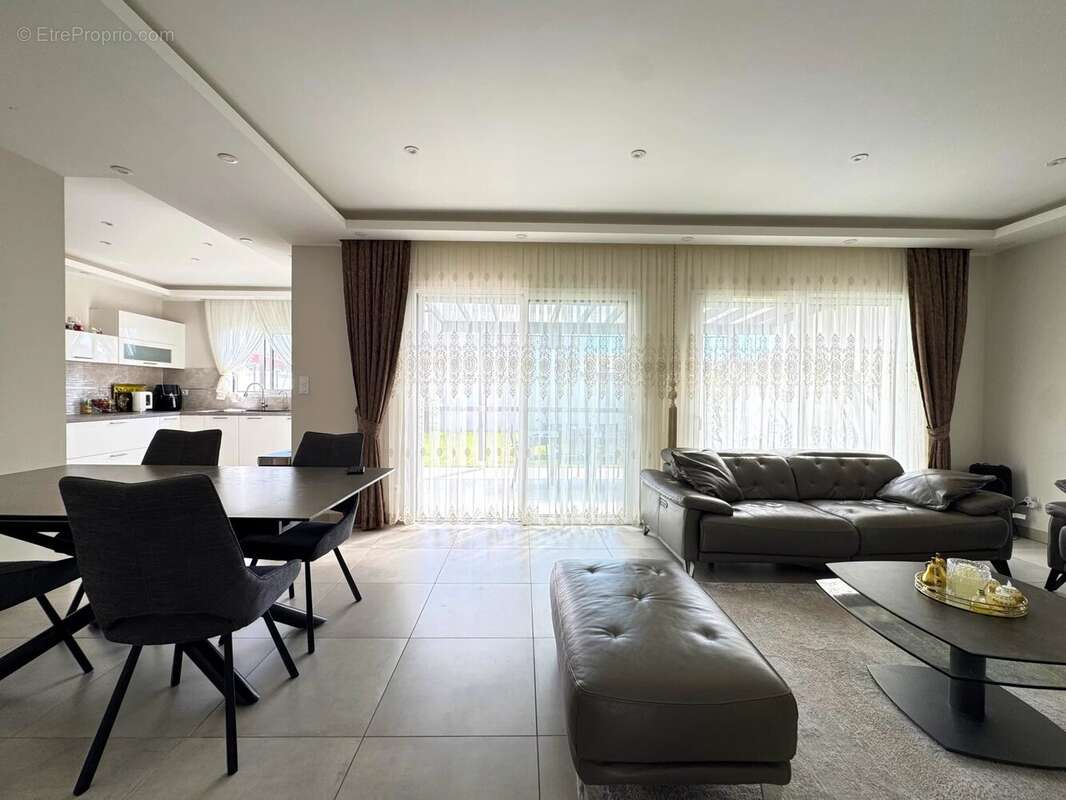 Maison à SAINT-XANDRE