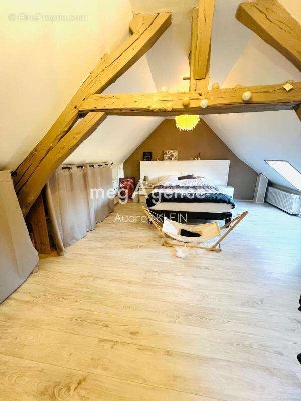 Maison à VILLENEUVE-LA-GUYARD