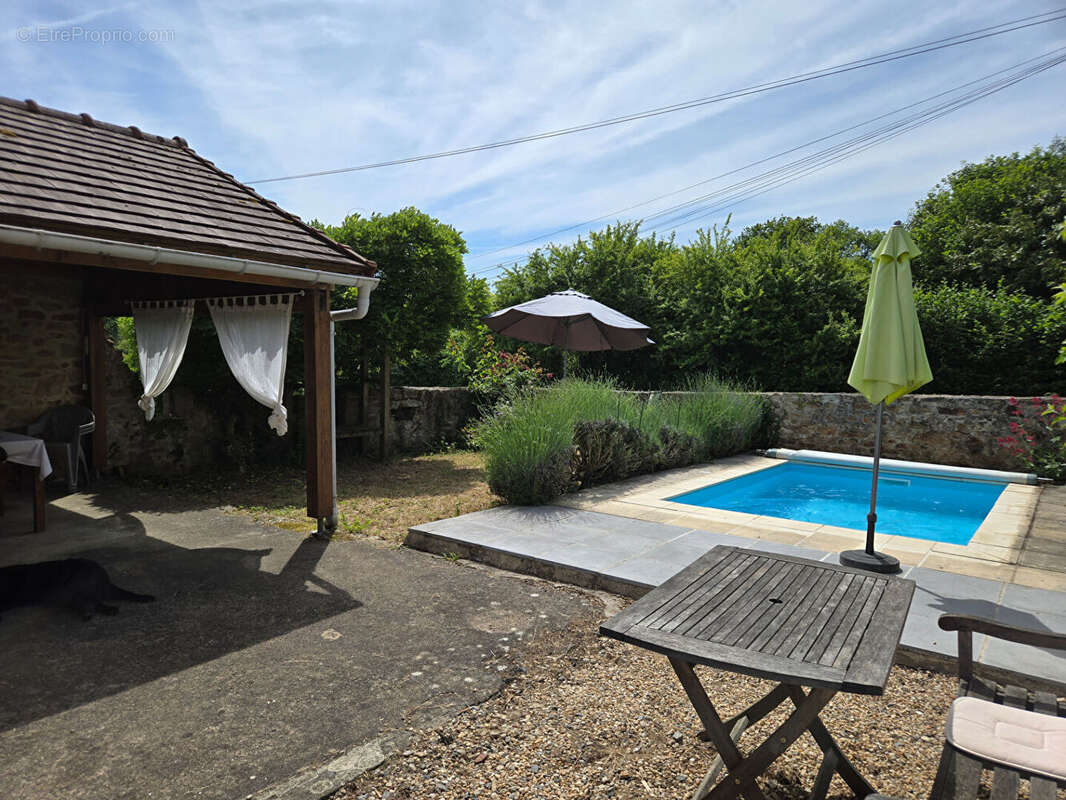 Maison à SAINT-HILAIRE-LA-TREILLE