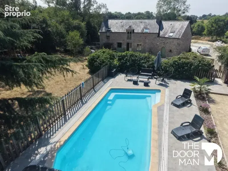 Maison à AUCALEUC