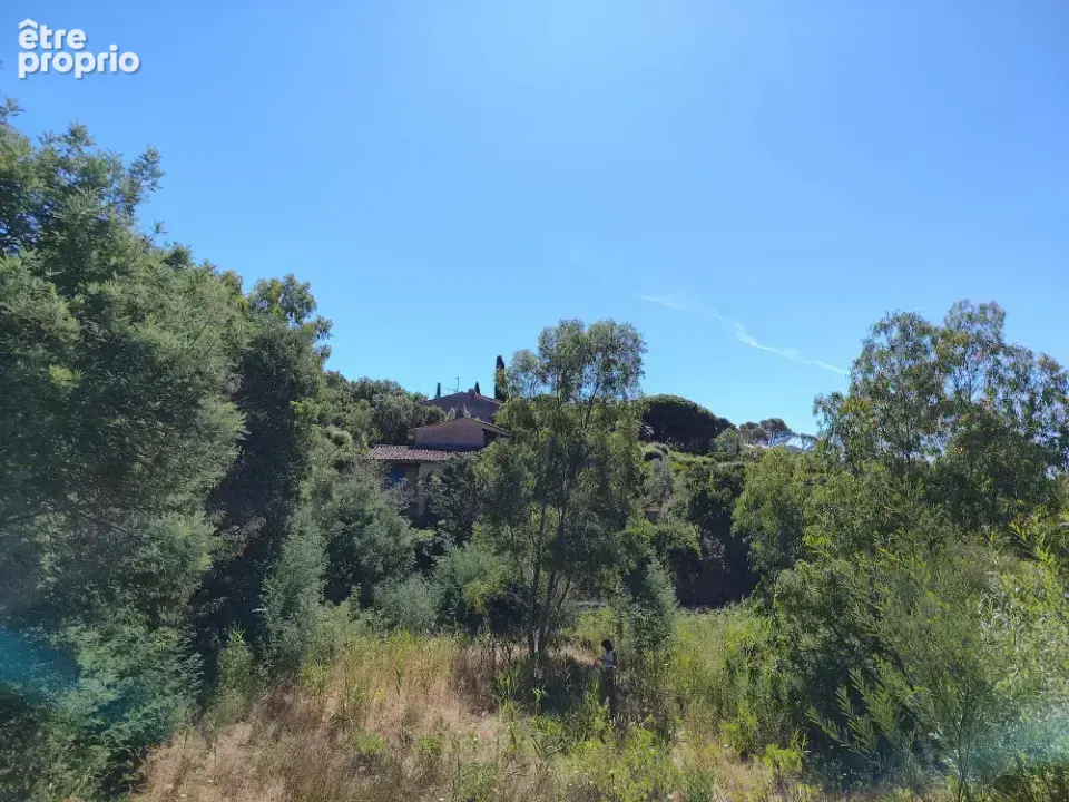 Terrain 1568 m² à Sainte-Maxime  - photo 2