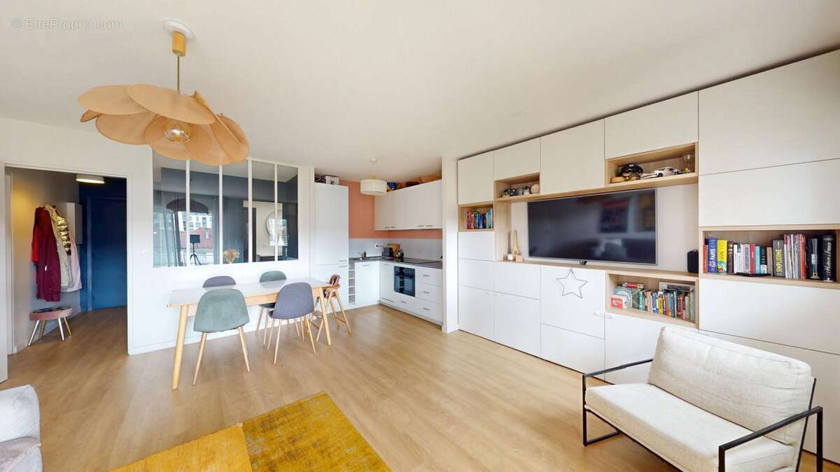 Appartement à LA GARENNE-COLOMBES