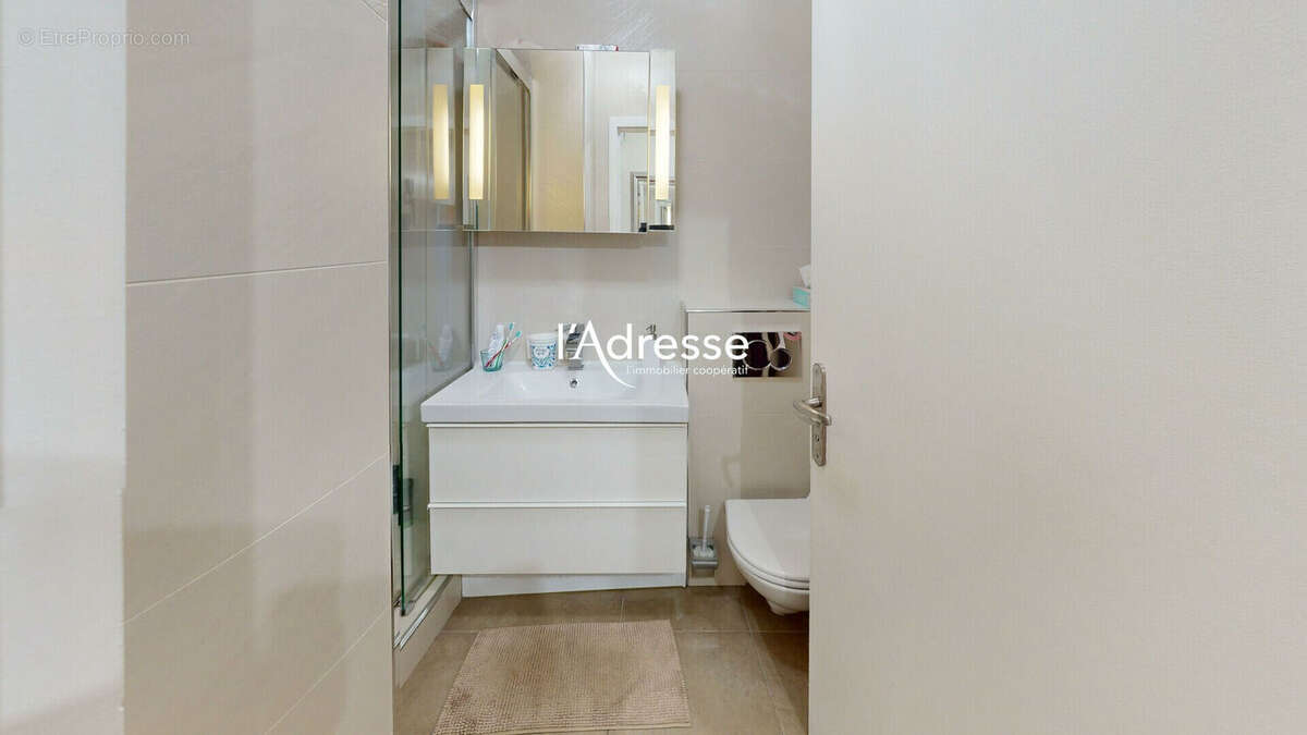 Appartement 4P / 3 chambres - 92.5m² + 16m² de balcons - Métro LIBERTE - photo 13