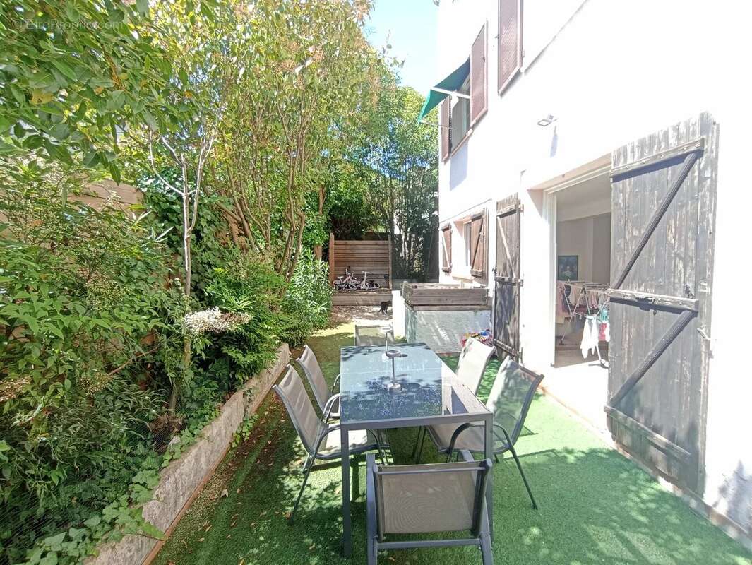 Appartement à LA COLLE-SUR-LOUP