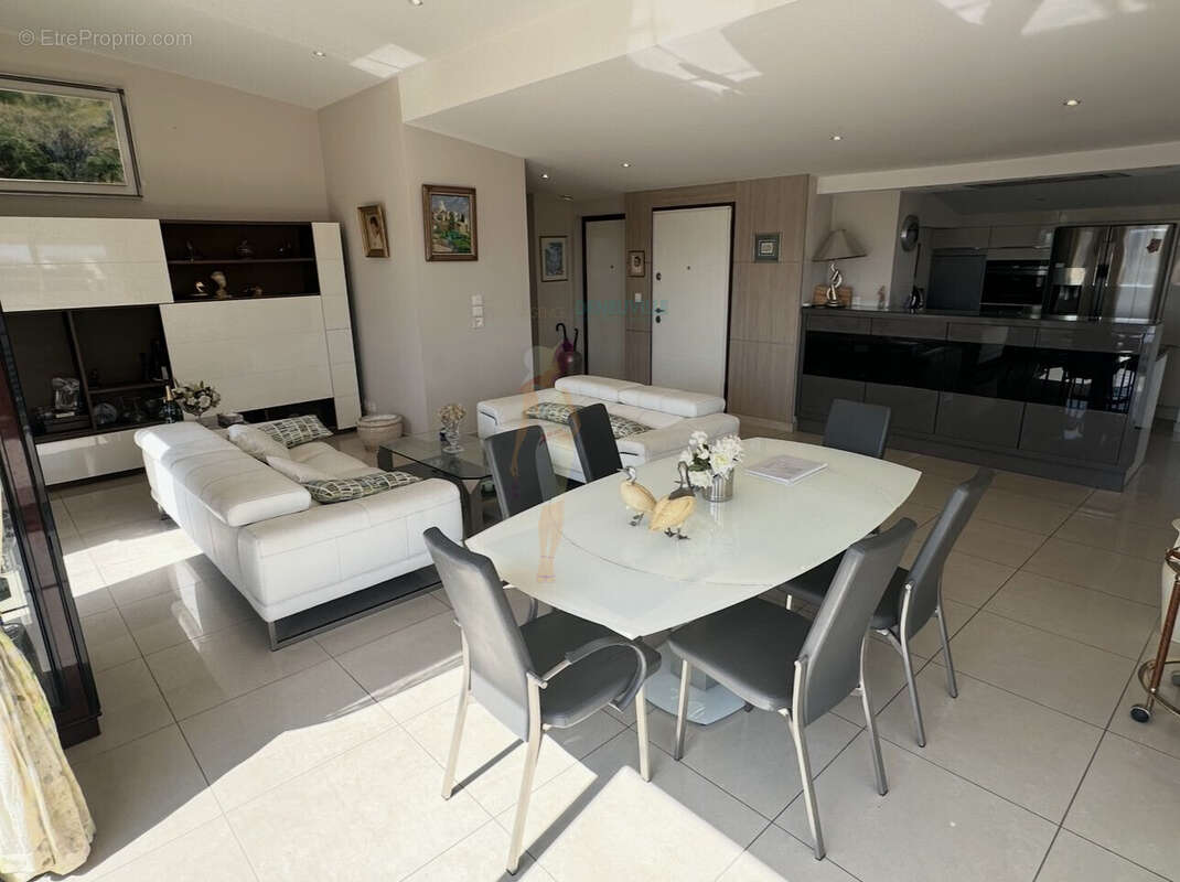 Appartement à FREJUS