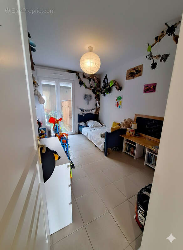 Appartement à SAINT-LAURENT-DU-VAR