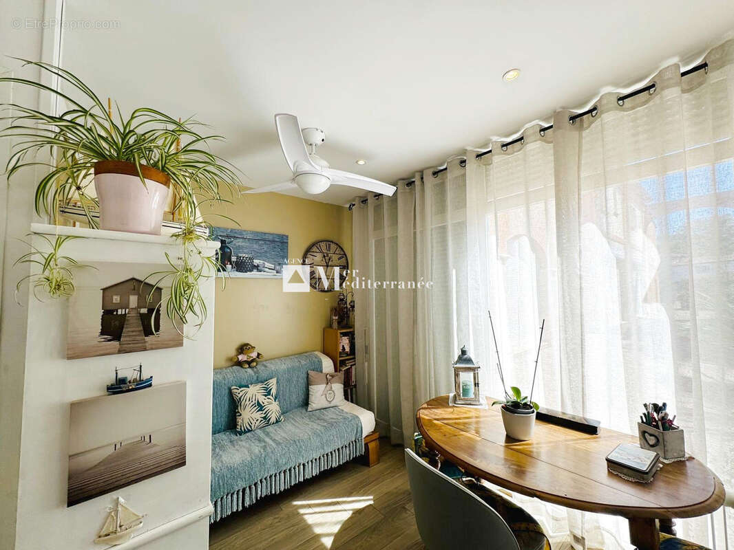Appartement à COGOLIN