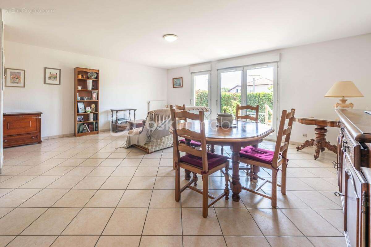 Appartement à ANNECY-LE-VIEUX