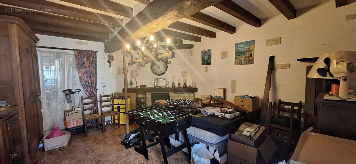 Veron,maison de village de 131m2,3/4 chambres,cour,dependance,atelier,terrain 280m2 - photo 8
