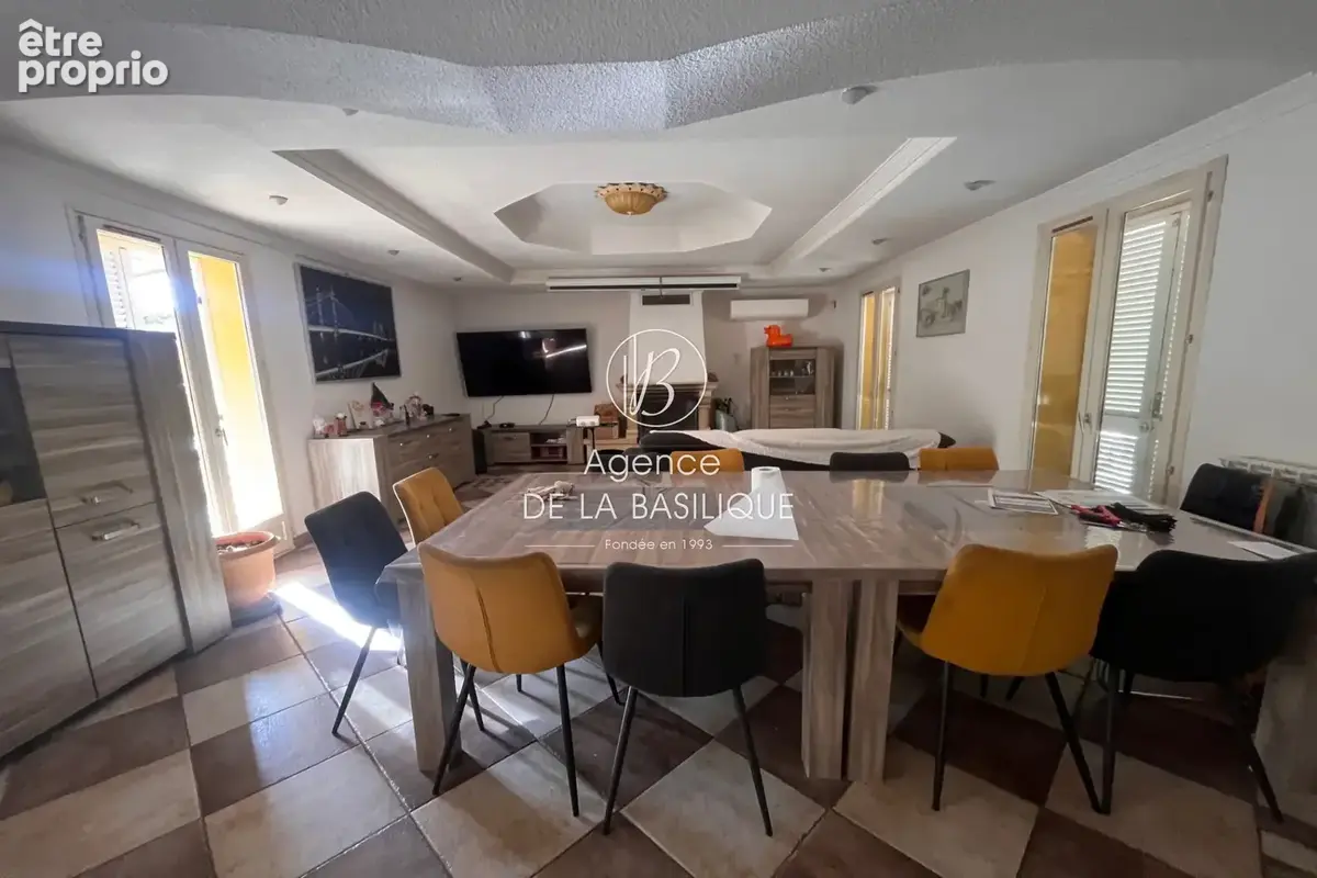 Maison 5 pièces 162 m² à vendre à Saint-Maximin-La-Sainte-Baume (83470) - photo 5