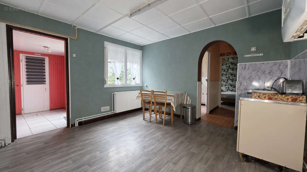 Maison à ELEU-DIT-LEAUWETTE