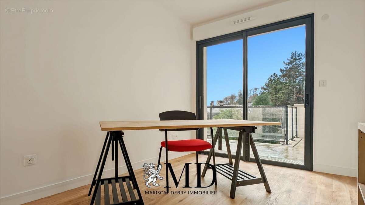 Appartement à MONT-SAINT-AIGNAN