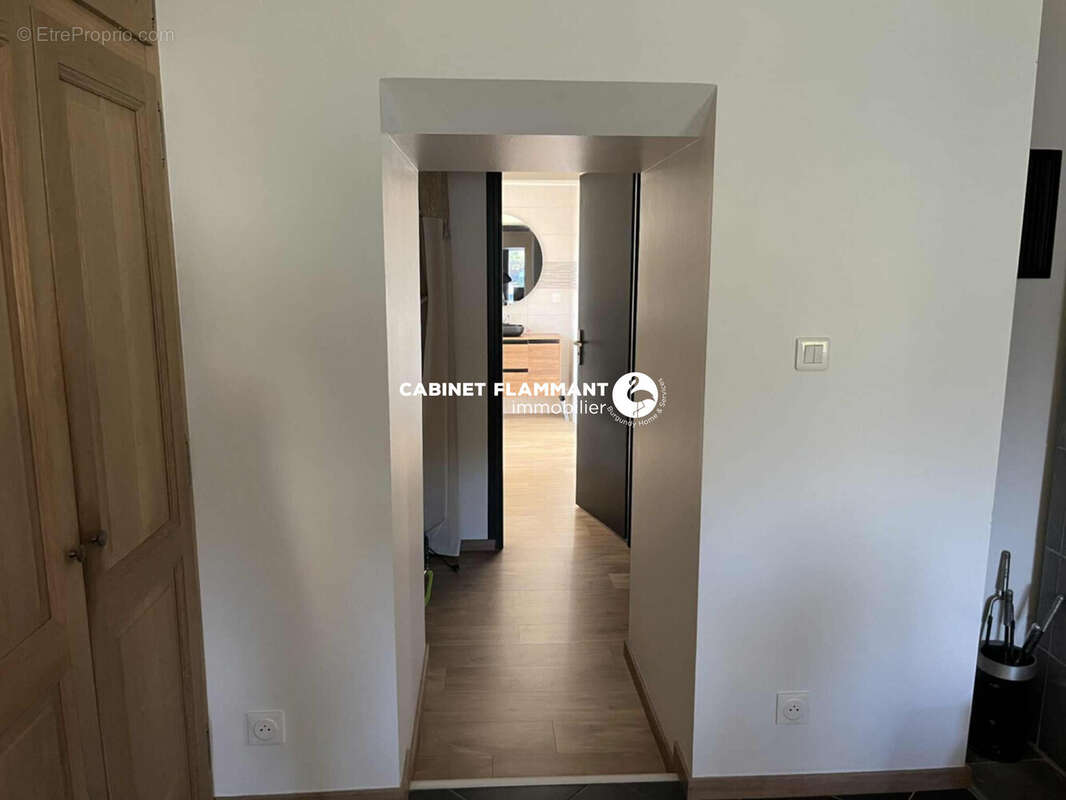 Maison à MONTIGNY-MONTFORT