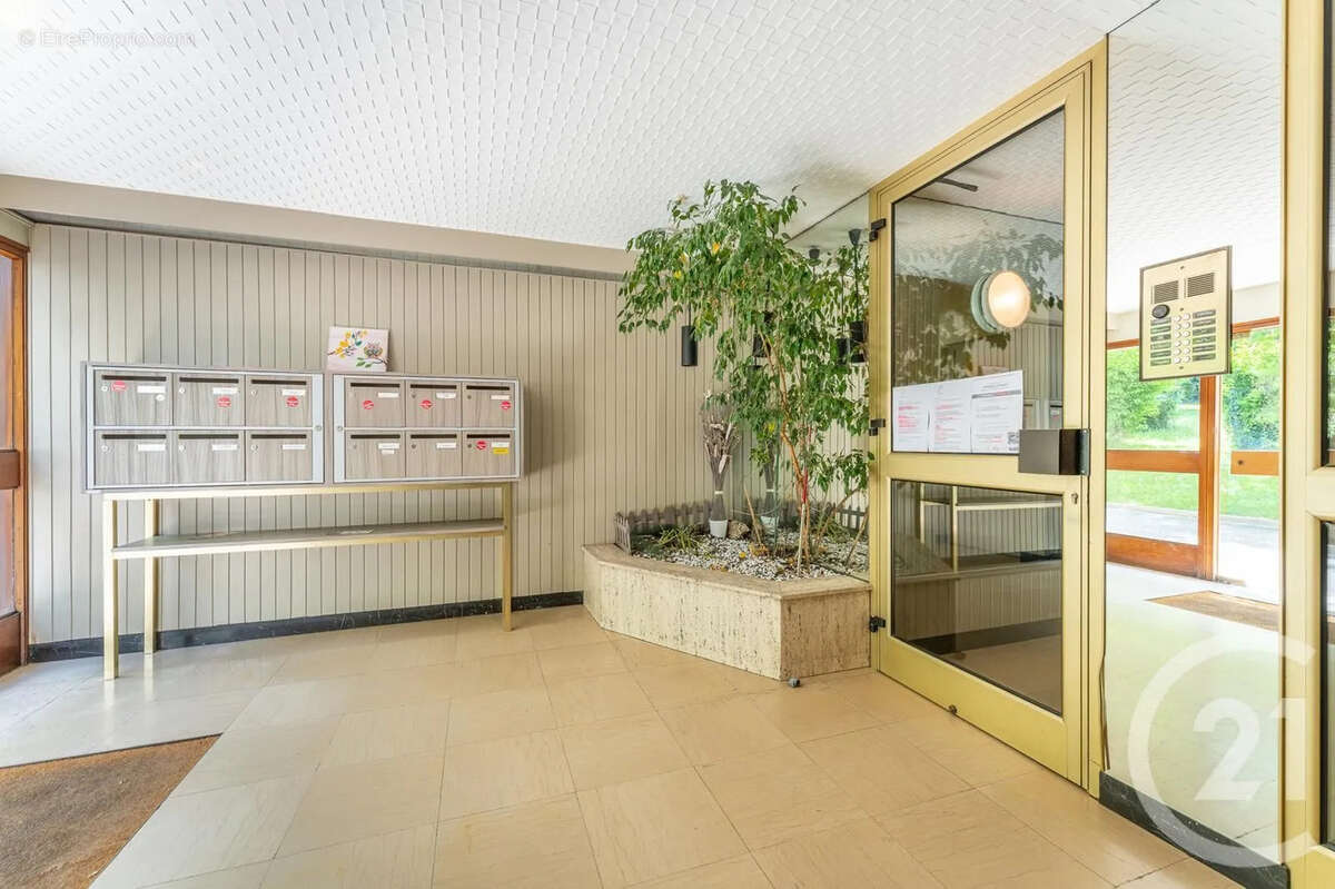 Appartement à BRON