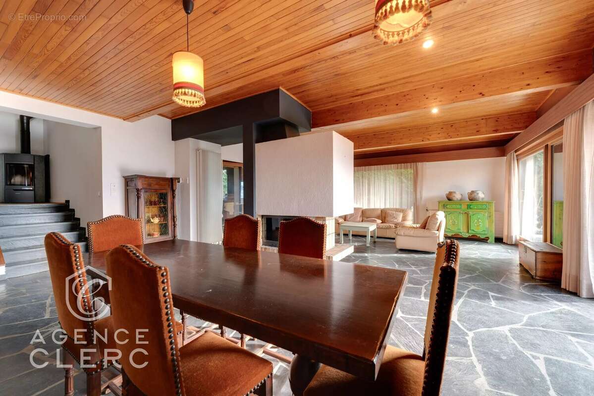 Maison à VEYRIER-DU-LAC