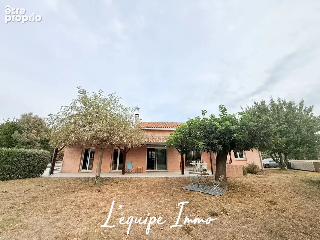 Au bord du lac de Plaisance- Maison T6 - 170 m2 - Grand garage- Piscine- Atelier- - photo 13