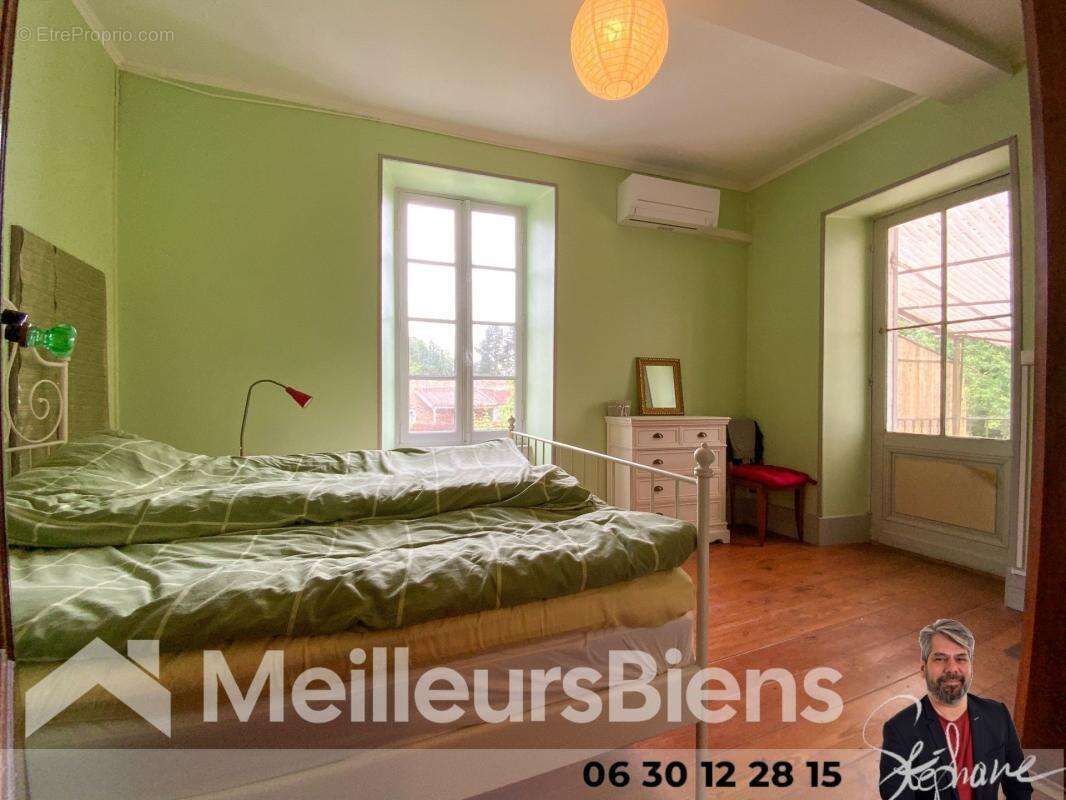 Maison en pierre en plein centre ville de Montendre - photo 7