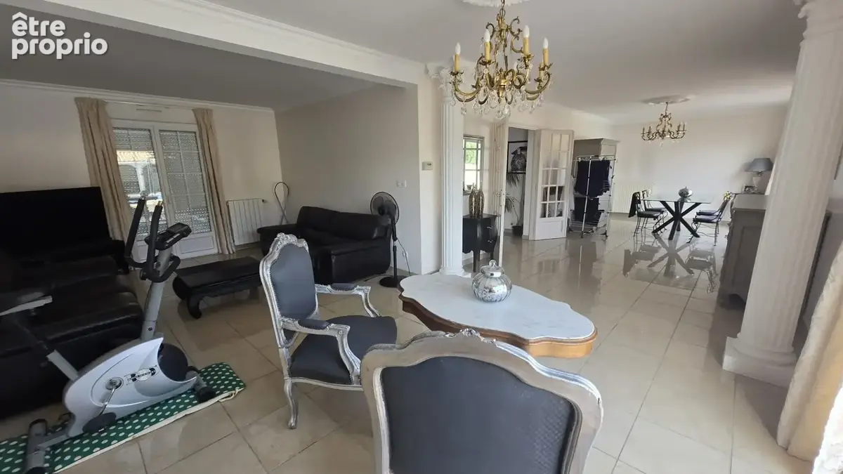 CUGNAUX ? Maison familiale avec piscine sur un terrain de 1 446 m² - photo 17