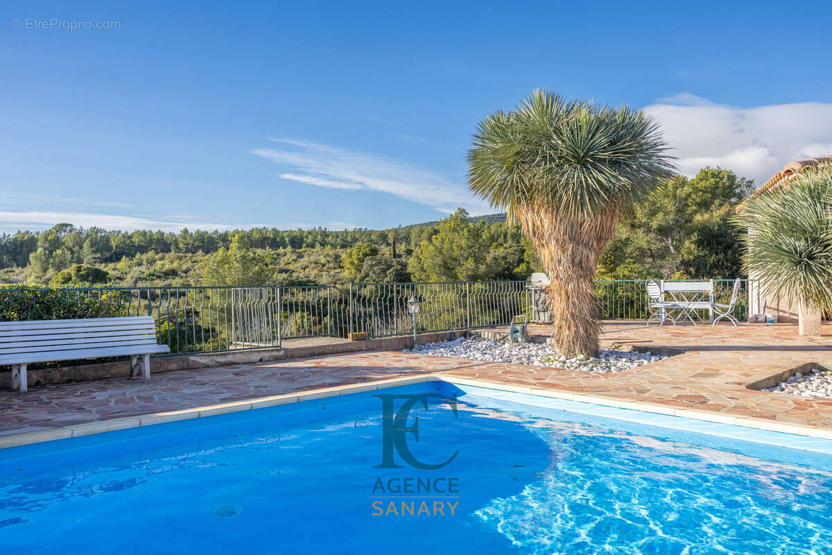Maison à LA CADIERE-D'AZUR