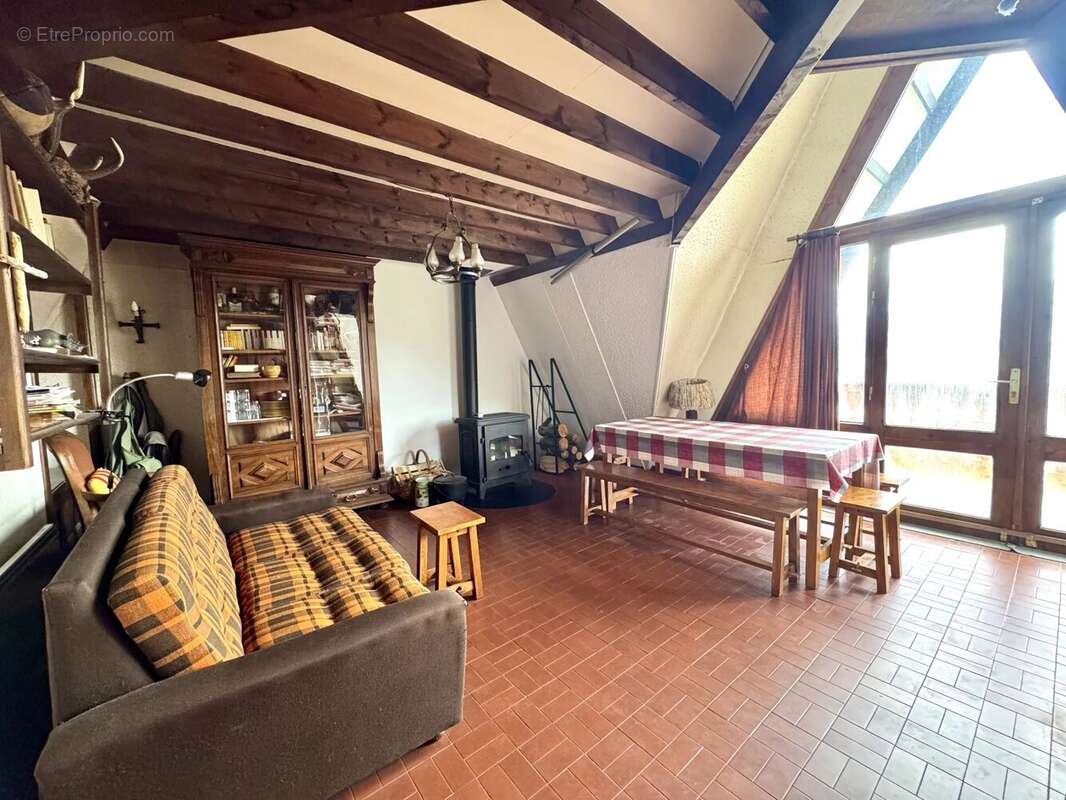 Chalet 4 faces sur environ 1200 m² de terrain - photo 5