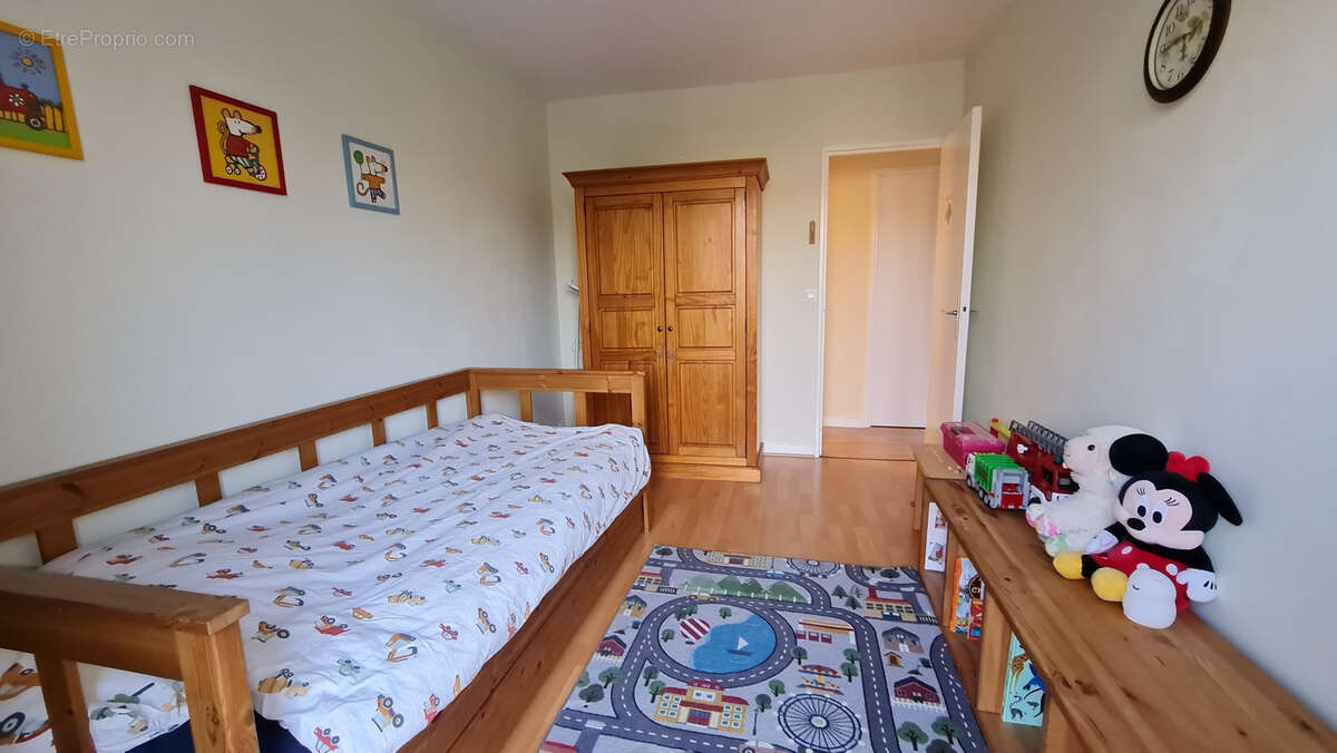 Appartement à BURES-SUR-YVETTE