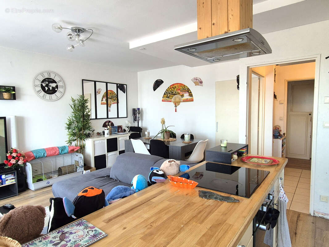 Appartement à VAUX-LE-PENIL