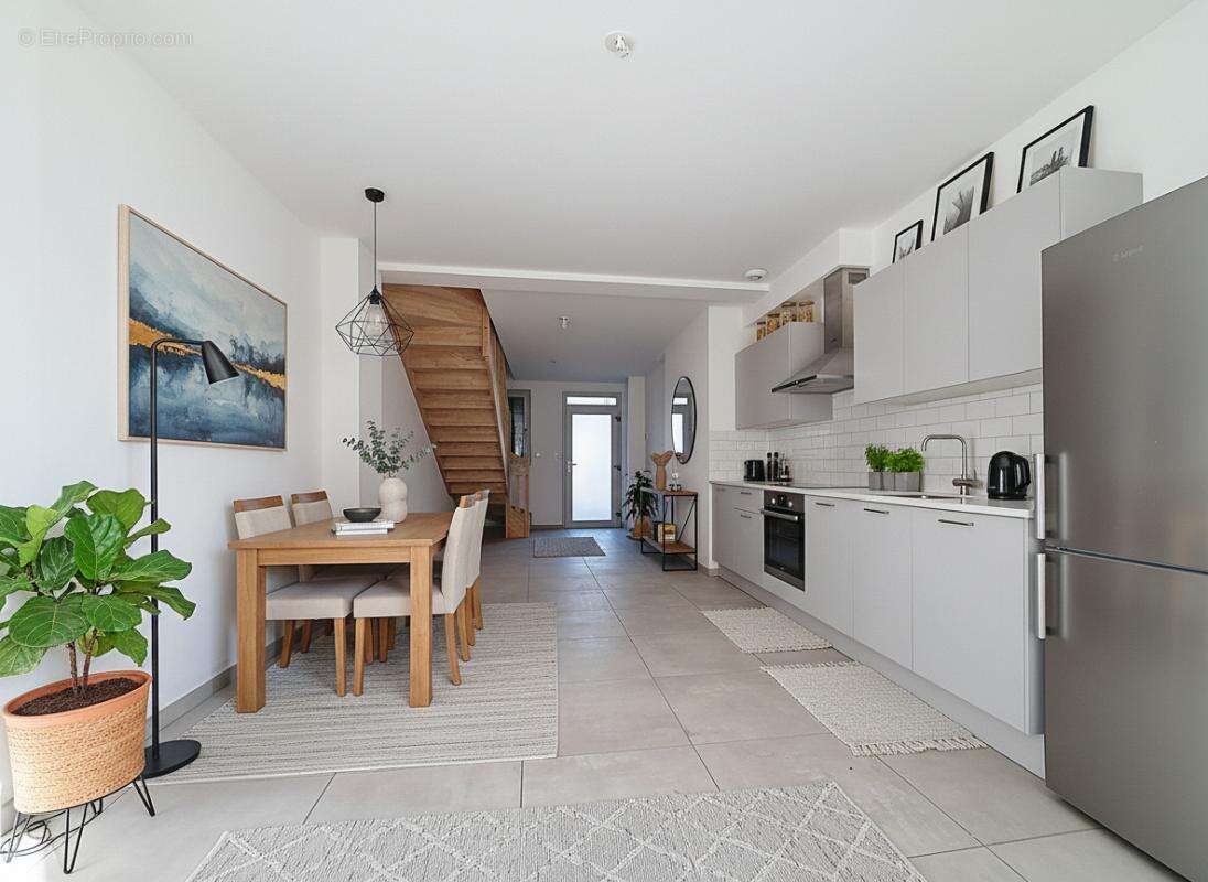 Appartement - 1 chambre - Duplex - Jardin - Stationnement - photo 5