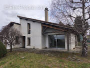 Photo 1 - Maison à LE CHAMBON-FEUGEROLLES