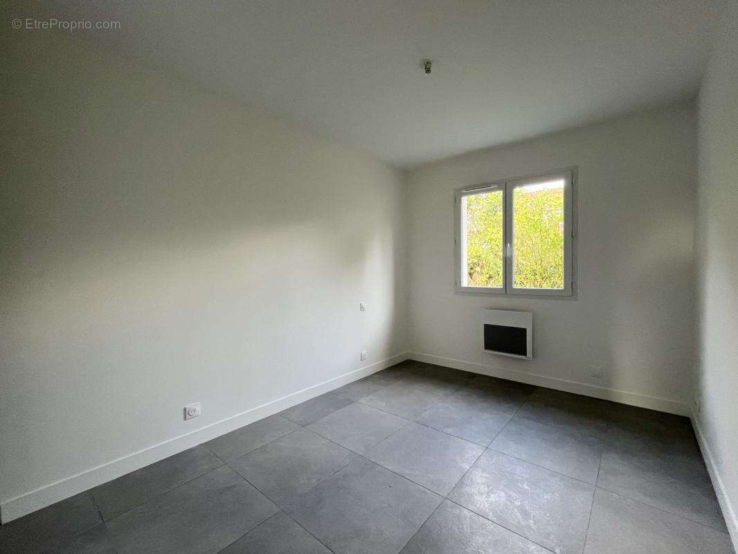 Maison à BRUGUIERES