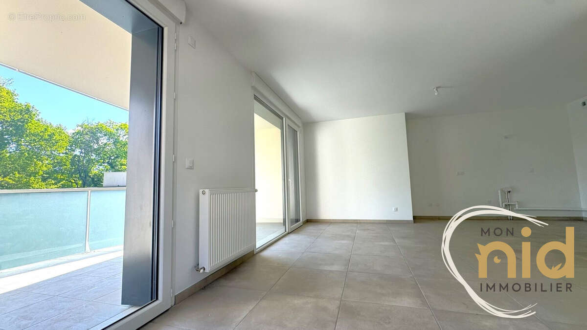 Appartement à MEYLAN