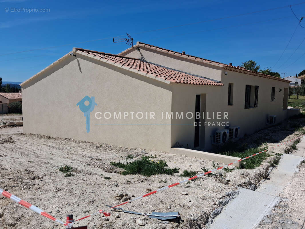 Maison à SAINT-SATURNIN-LES-APT