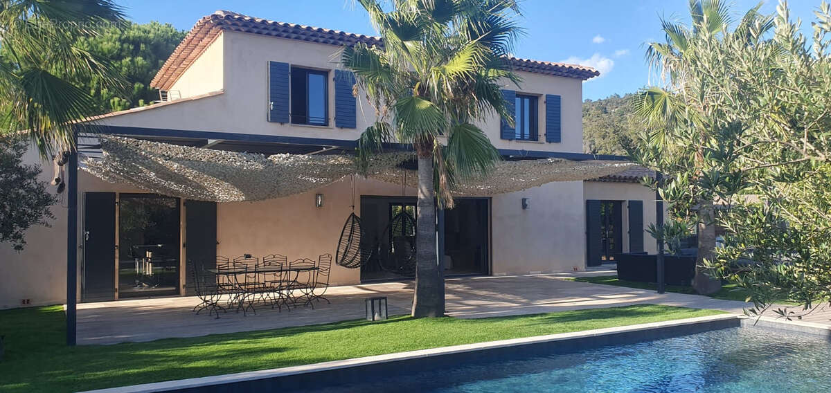 Maison à PLAN-DE-LA-TOUR