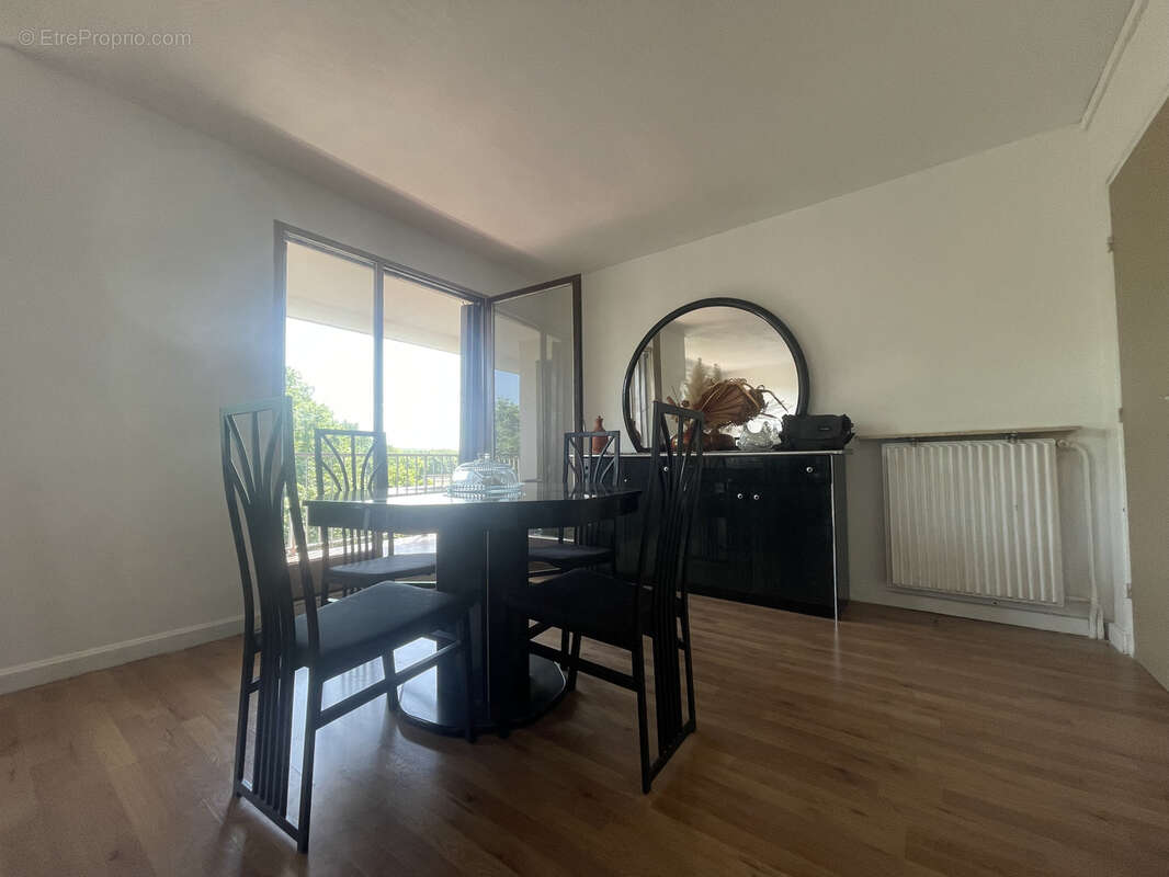 Appartement à TREMBLAY-EN-FRANCE