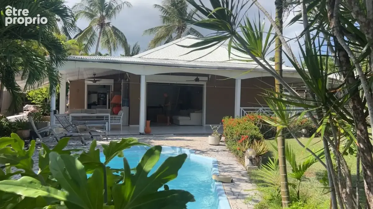 Maison à BAIE-MAHAULT