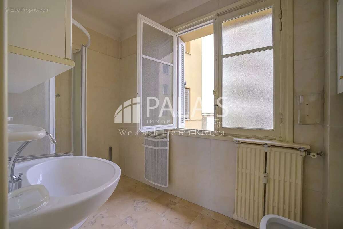 Appartement à MENTON