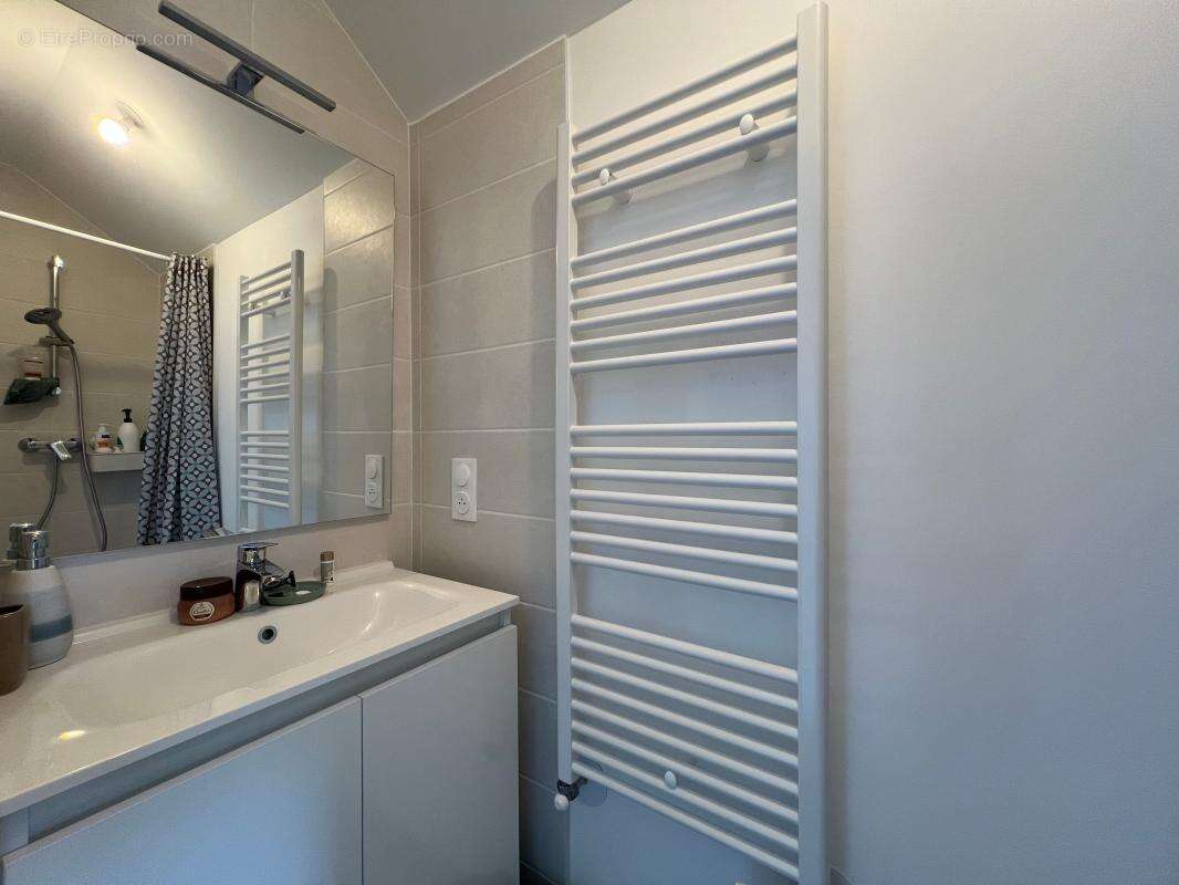 Appartement à SALES