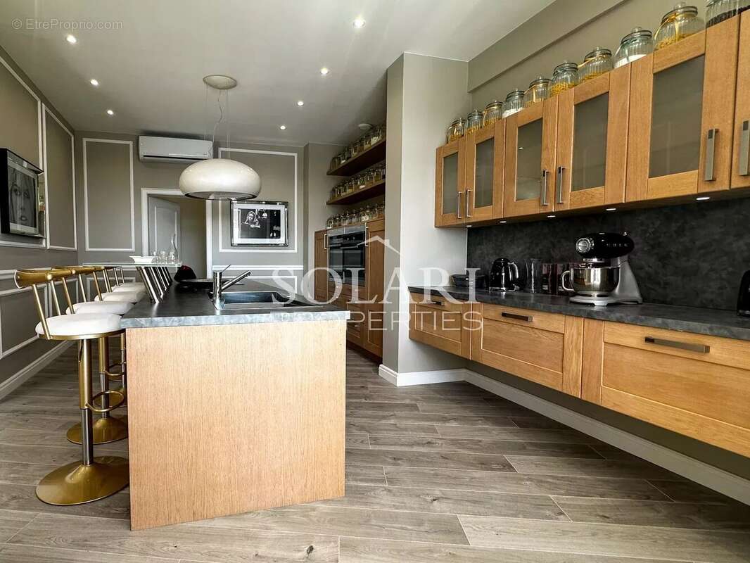 Maison à MANDELIEU-LA-NAPOULE