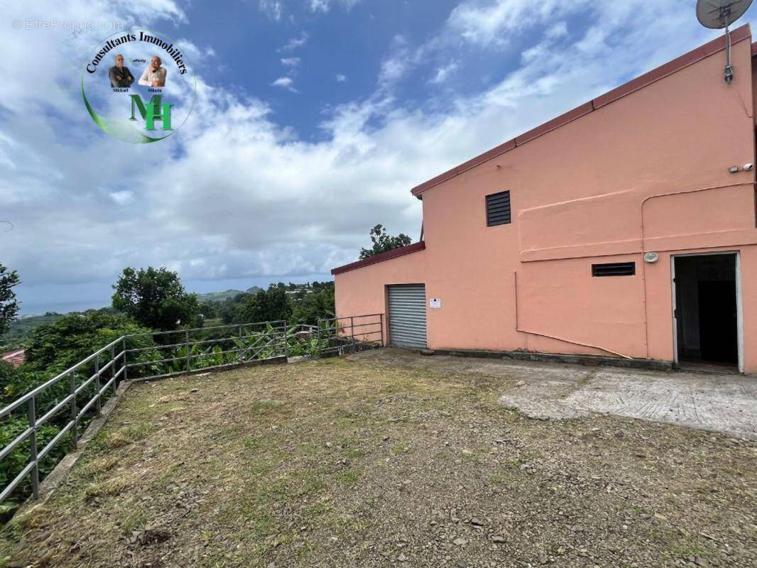 Commerce à SAINTE-MARIE