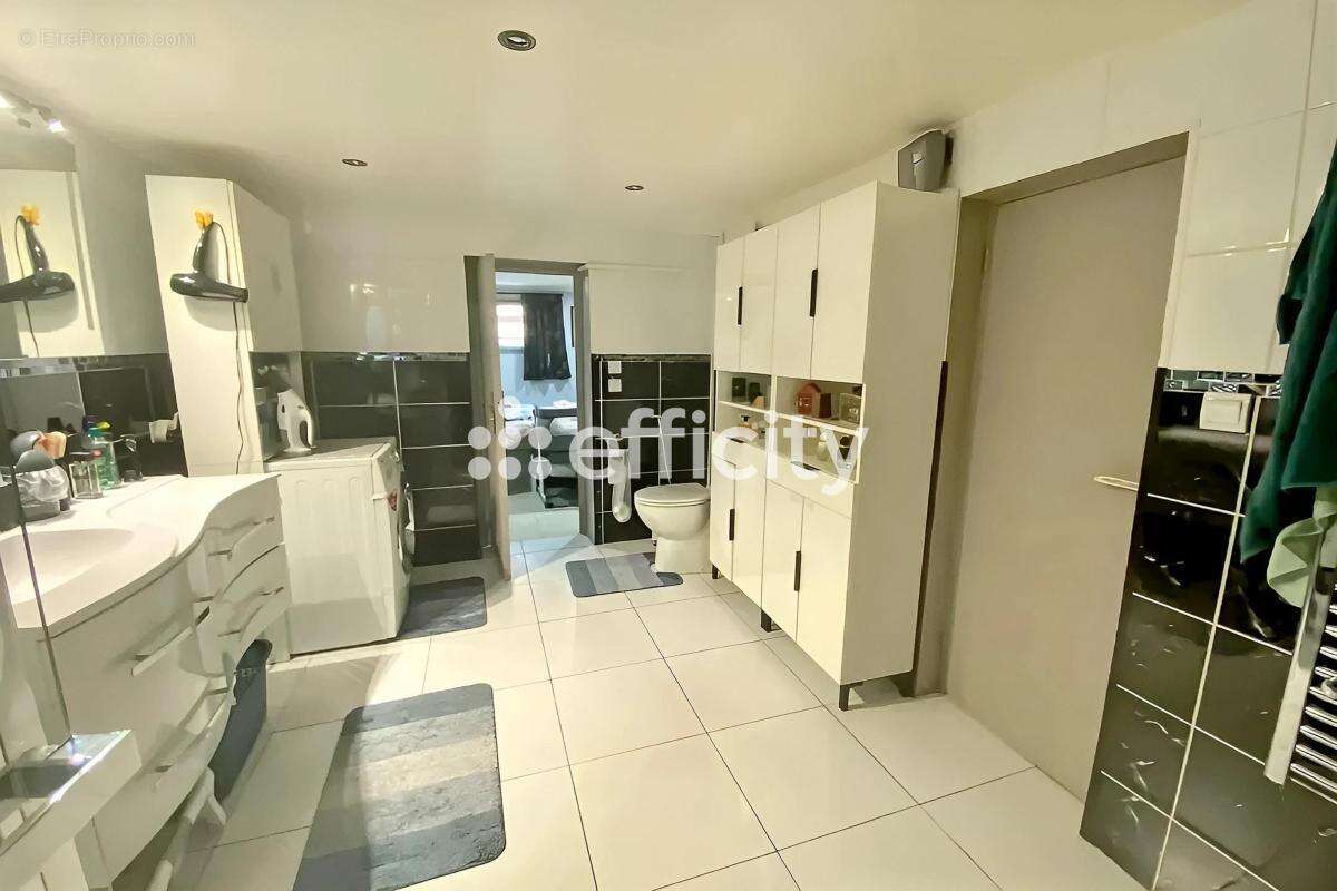 Maison à LIVRY-GARGAN