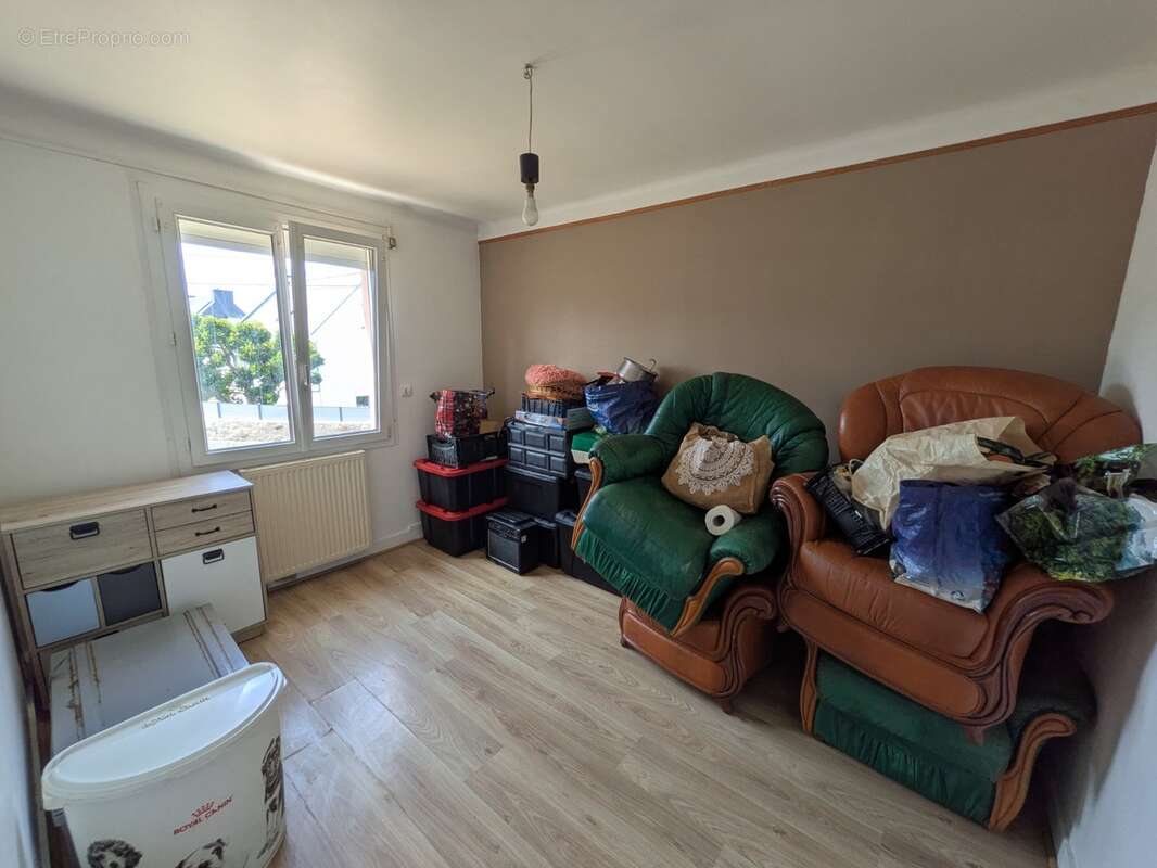 Ploerdut maison en rez de chaussée surélevé de 6 pièces de 130m² environ parcelle clôturée de 1327m² - photo 7