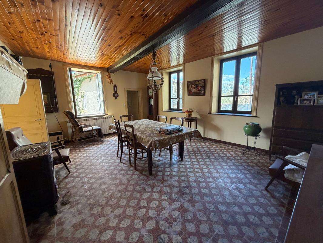 Maison à LEGNY