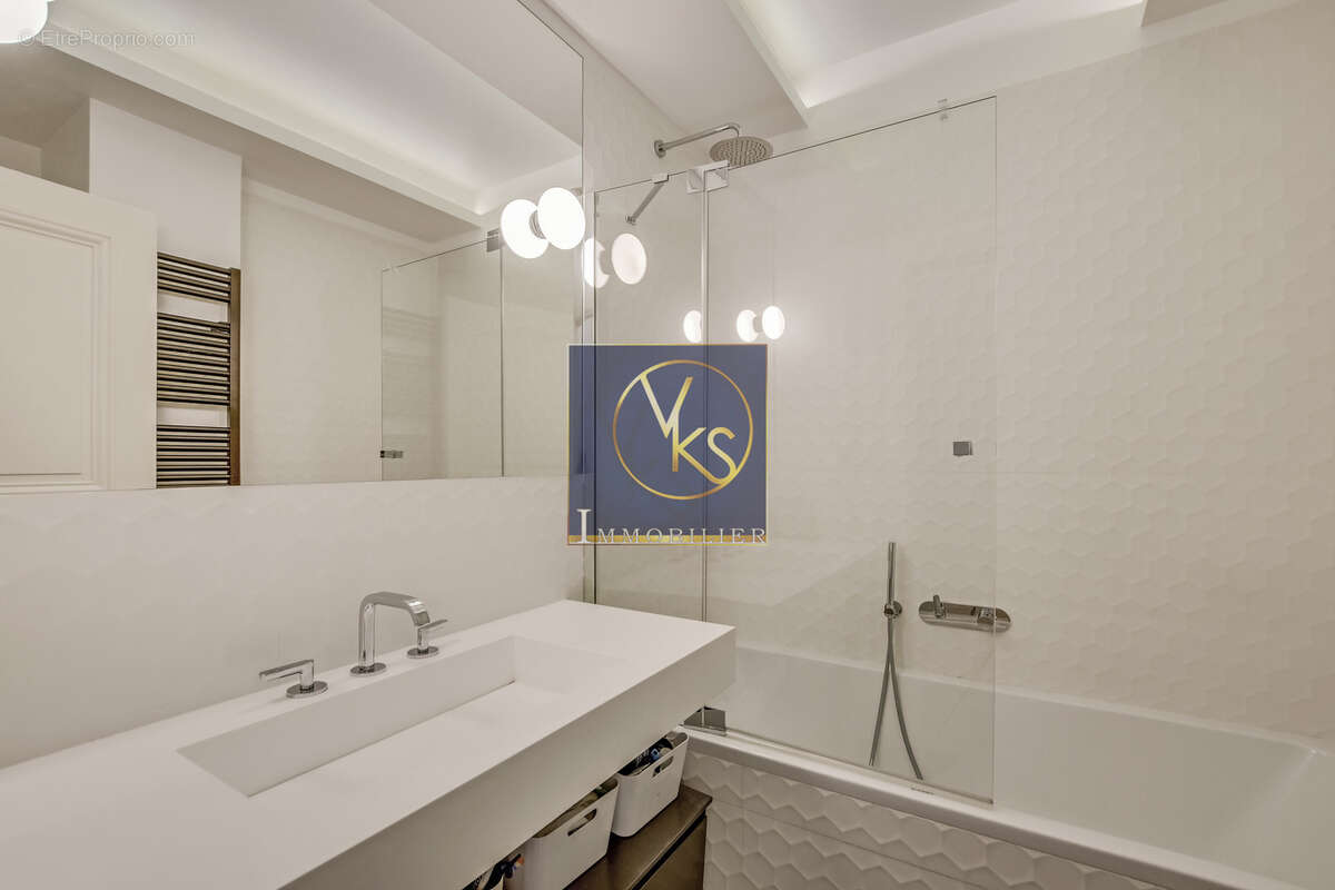 Appartement à PARIS-18E