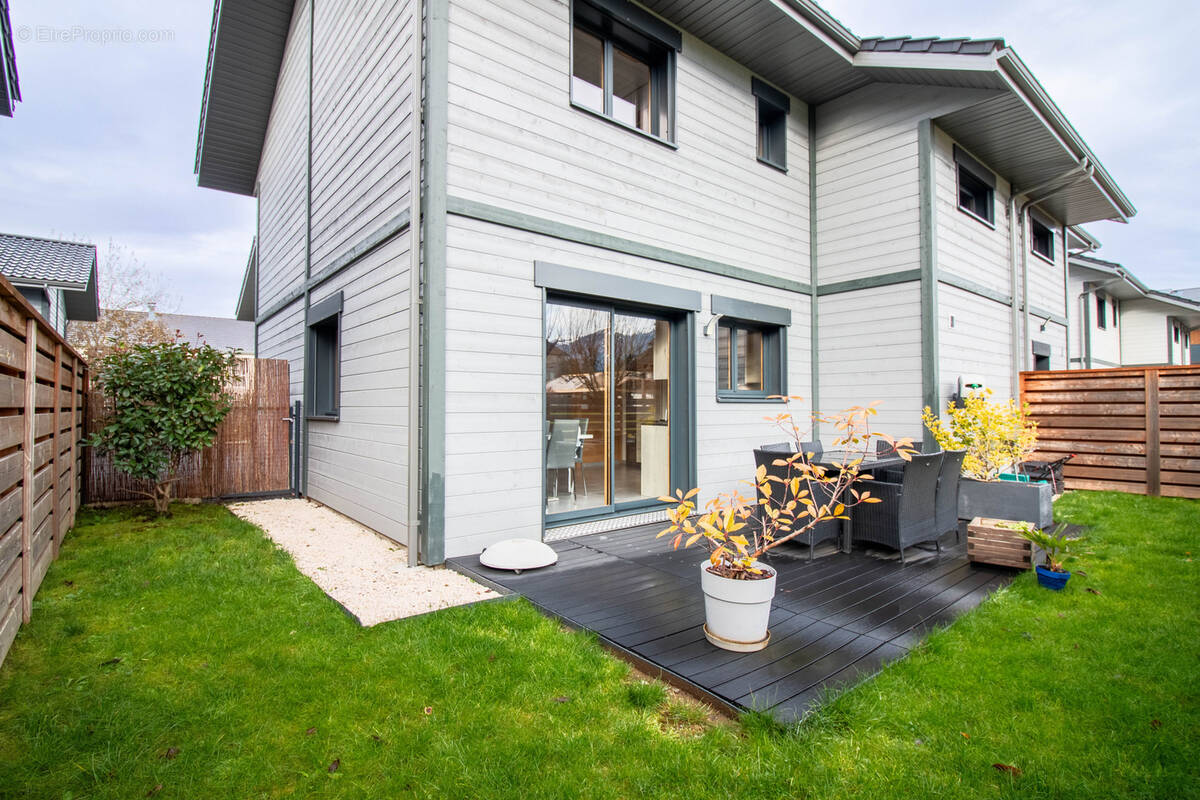 Maison à SAINT-PIERRE-EN-FAUCIGNY