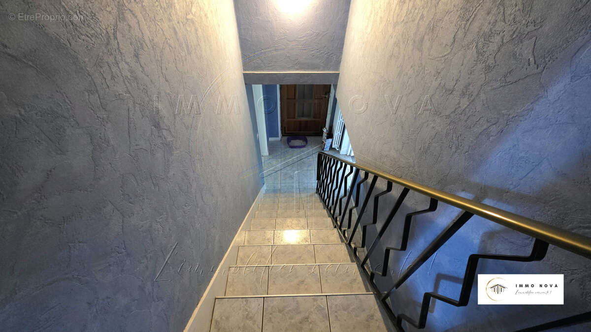 Maison à SAINTE-FLORINE