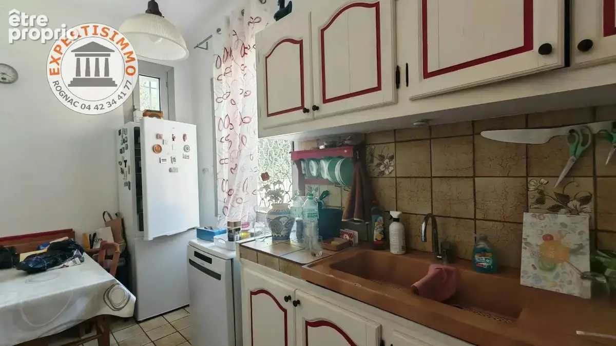 Rognac centre Maison T4 92m² sur 370m² de terrain - photo 6